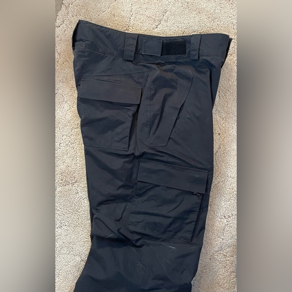 Columbia snowboarding pants - Picture 5 of 6